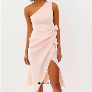 ONE SHOULDER ROMANTIC DRESS
